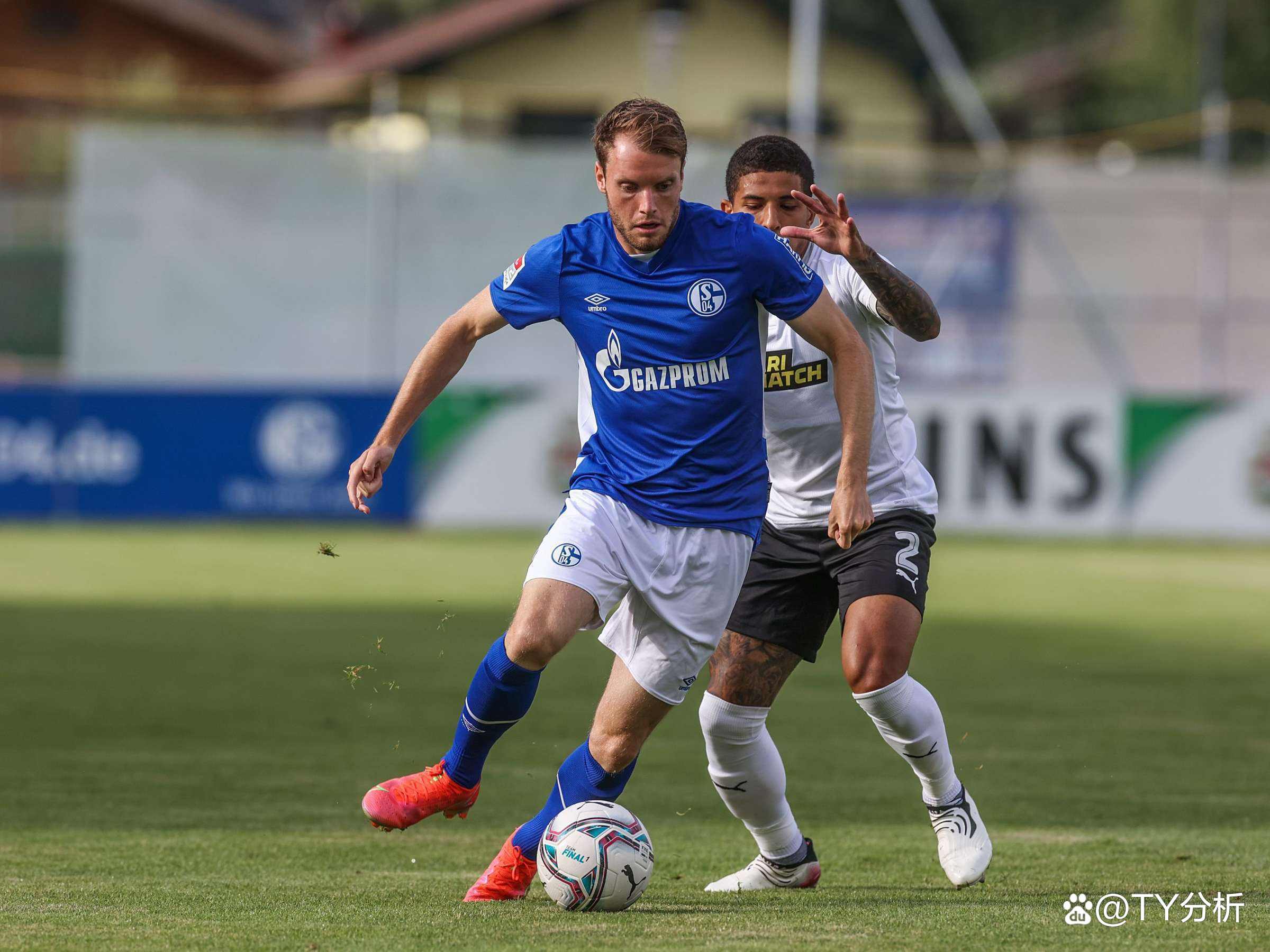 力挽狂澜：沙尔克客场胜平保级形势渐趋乐观的简单介绍