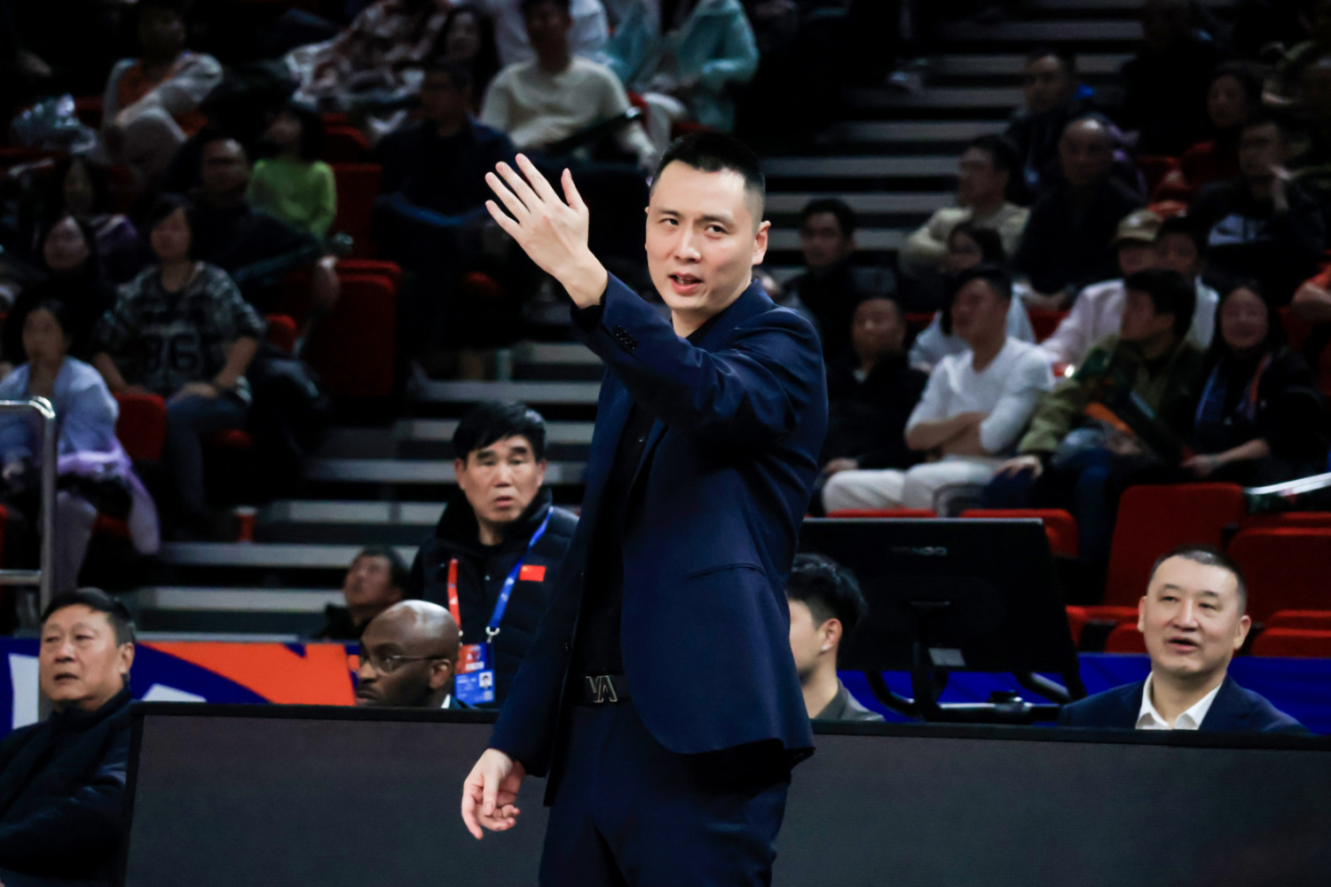 主帅精心策划战术，带领球队获取连胜