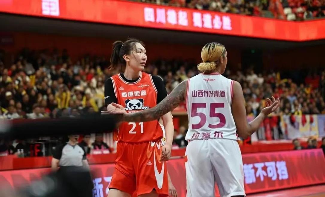 阿联酋女篮球员在国际赛场上荣获MVP的简单介绍