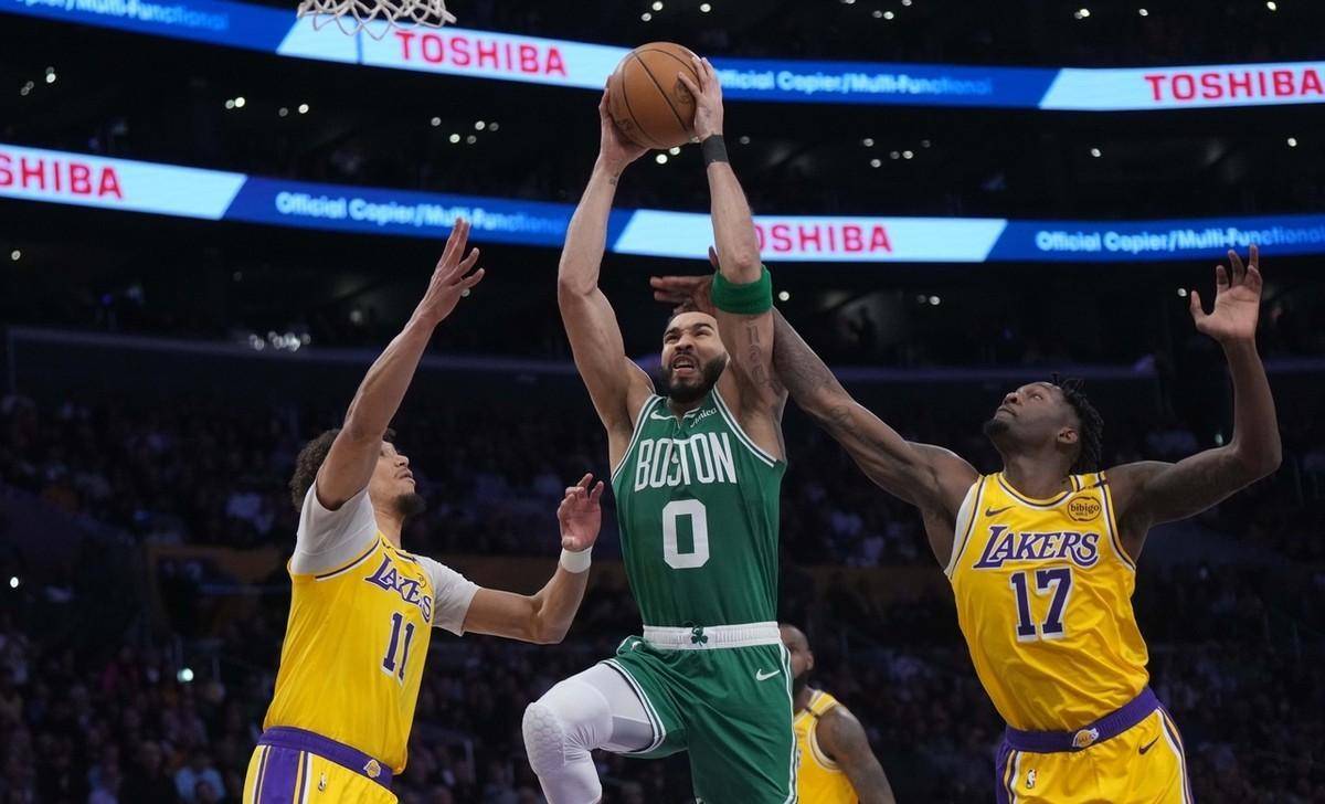 湖人狂砍猛龙分，波尔津吉斯迎来新赛季高光！